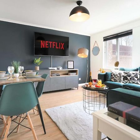 Central Mk House With Free Parking, Fast Wifi, And Smart Tv With Xbox, Sky Tv Packages And Netflix By Yoko Property Milton Keynes Exteriér fotografie